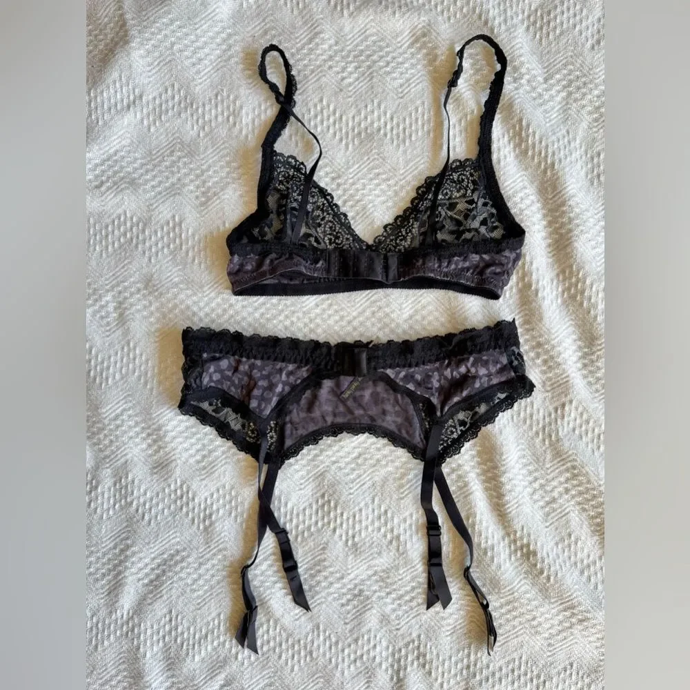 NWOT Hanky Panky After Midnight Bralette (Size S) and Garter (Size M) Set, NWOT